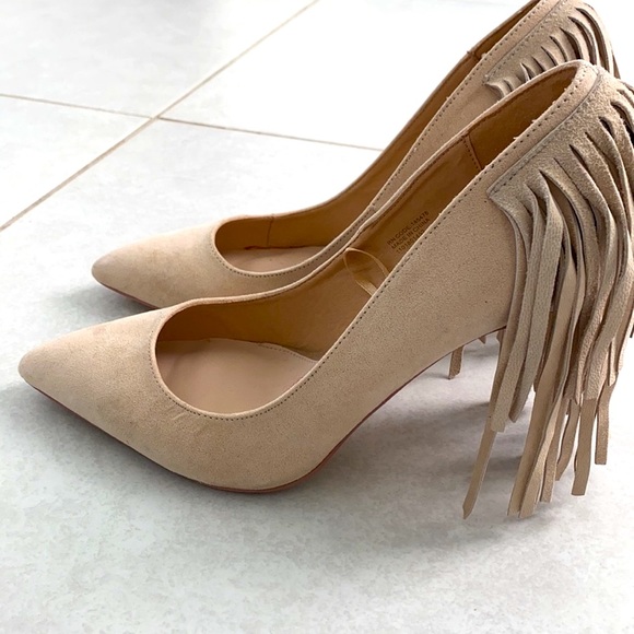 Beige pumps - size 10 - Picture 3 of 10